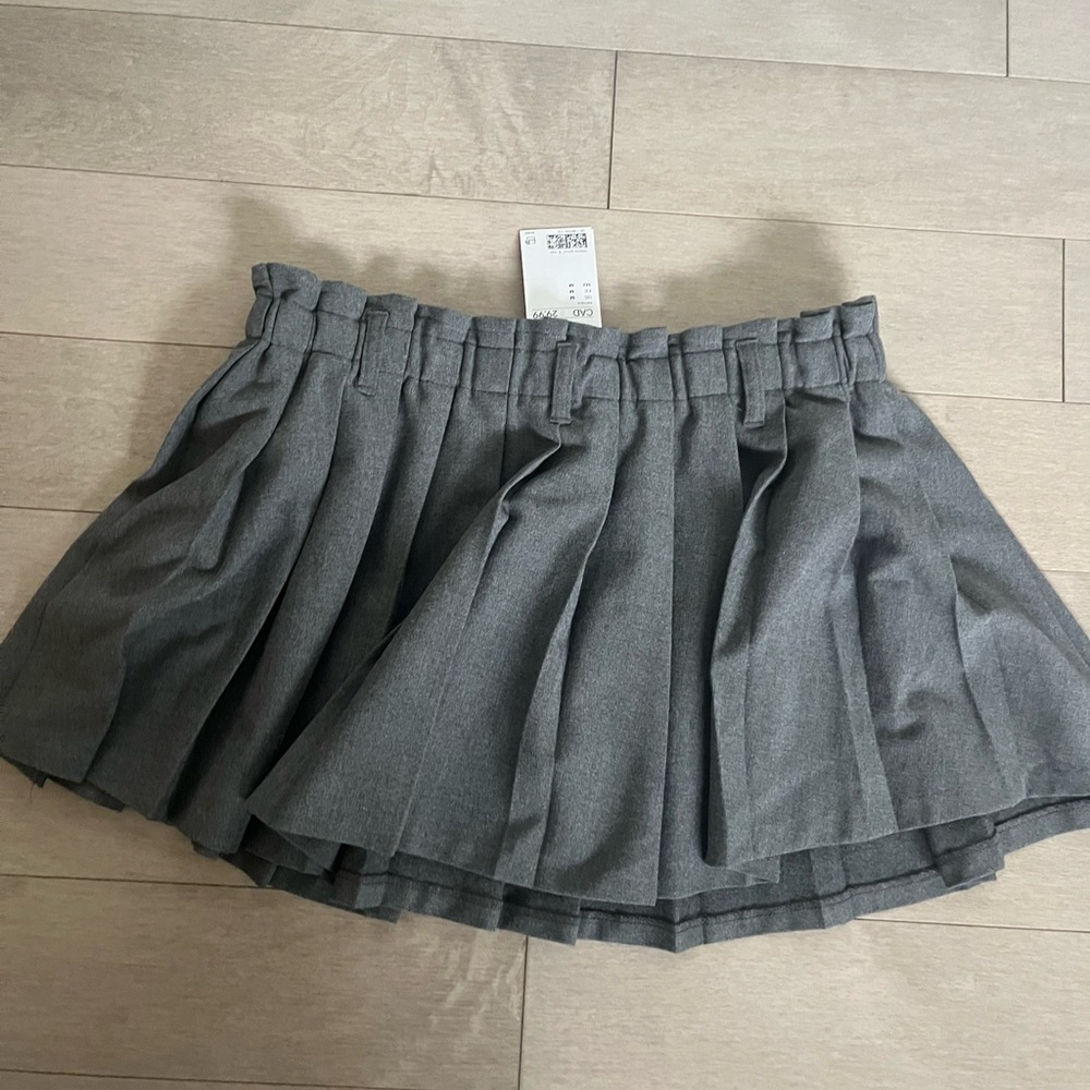 Gray Elastic Waist Skirt